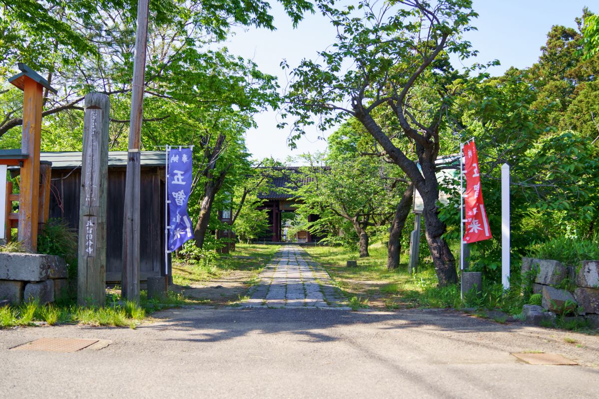 Gochi Kokubunji Temple